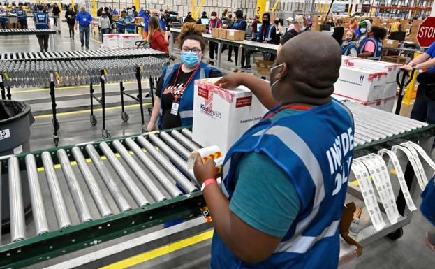 El Congreso da a Biden su primer triunfo con un masivo paquete de estímulo