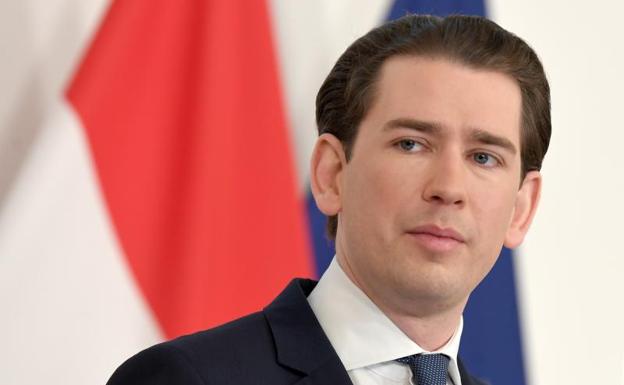 Austria denuncia el reparto irregular de vacunas en la UE