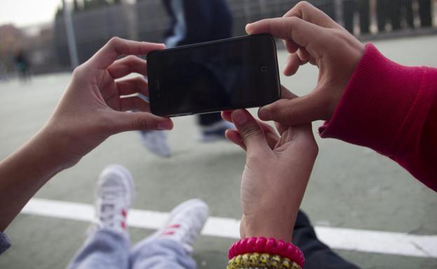 La Junta lanza la nueva versión mejorada de la aplicación de las bibliotecas de Castilla y León para dispositivos móviles