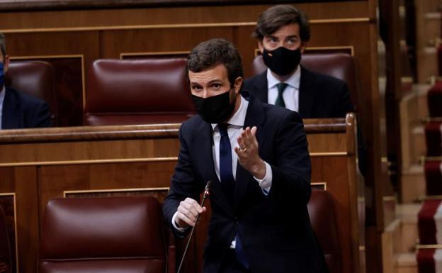 Casado acusa a Pedro Sánchez de intentar «desestabilizar» los gobiernos autonómicos de Murcia, Castilla y León y Madrid