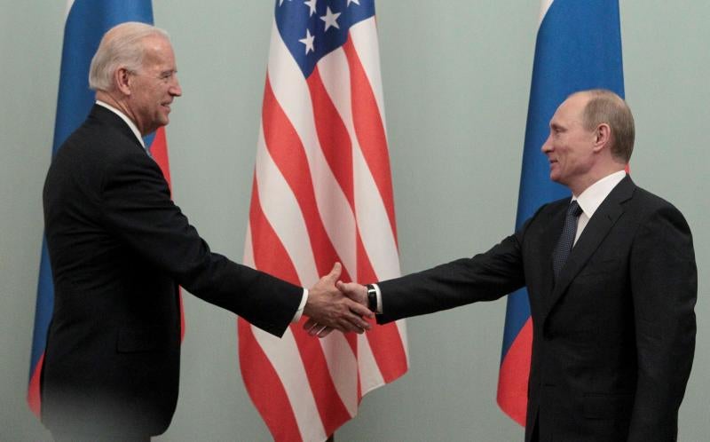 Biden califica a Putin de «asesino»