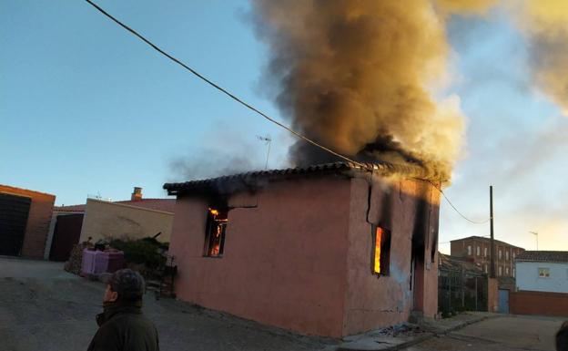 El incendio de la sede social de los jóvenes de Grajal de Campos no fue causado por una fiesta