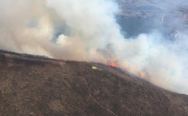 La Junta activa el nivel 1 para el incendio declarado en Renedo del Curueño