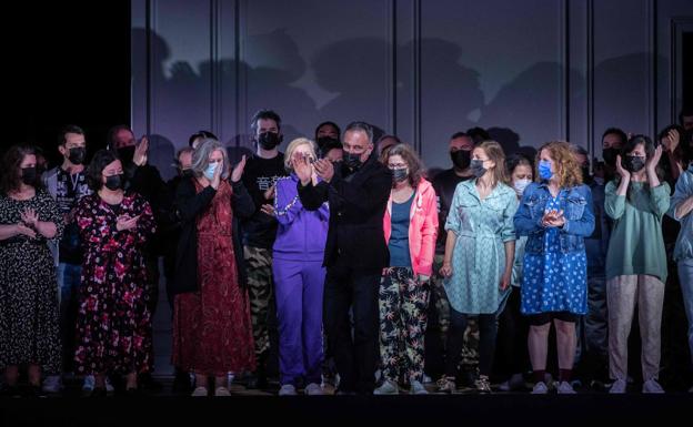 La Opera de París rompe la 'barrera del sonido' con mascarilla