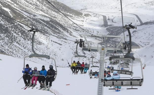 Las estaciones invernales de la Diputación reciben 3.558 esquiadores en el arranque de la Semana Santa