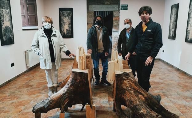 La Diputación lleva hasta Murias de Paredes la madera hecha arte de Santocildes