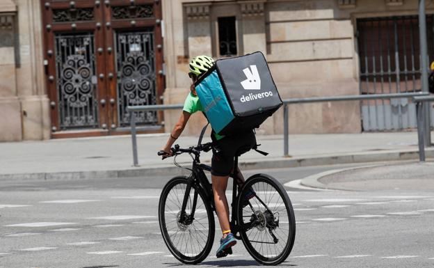 Deliveroo se derrumba un 26% en su estreno en la Bolsa de Londres