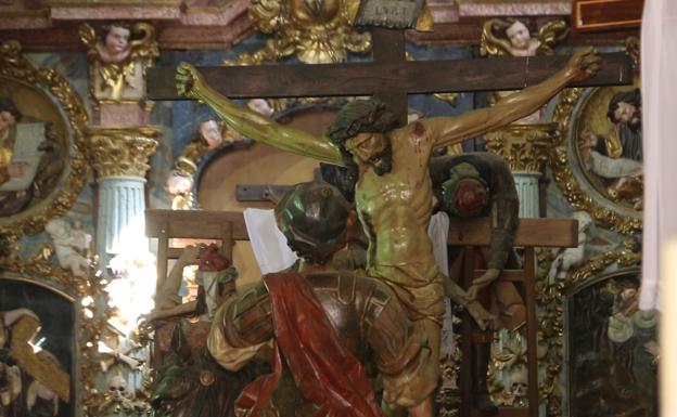 Sahagún inicia la transición entre una Semana Santa diferente y sus Edades del Hombre