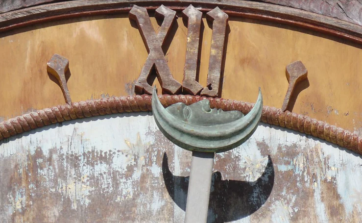 Catedral de León: el reloj que no marca las horas