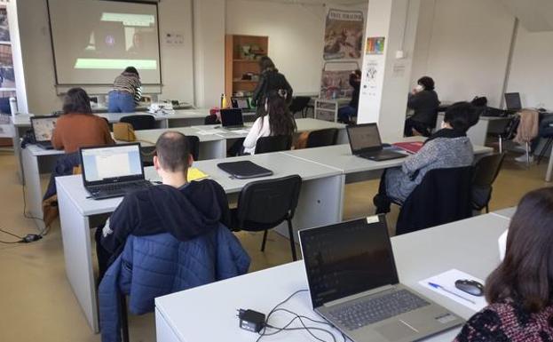 Concluye la lanzadera de empleo de Ponferrada tras mejorar las competencias digitales de 20 personas en paro