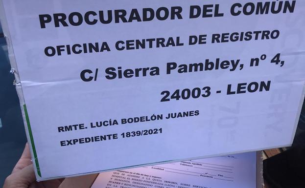 El Bierzo eleva al Procurador del Común las primeras 1.500 firmas para exigir un servicio de Oncología «digno» para el Hospital del Bierzo