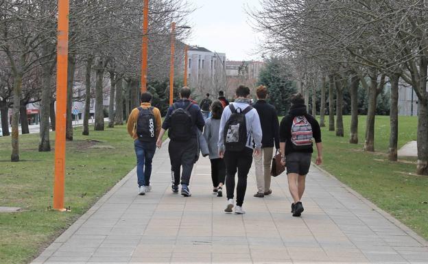 Unión de Estudiantes aterriza en León para revolucionar la educación «desde la moderación frente al conflicto»