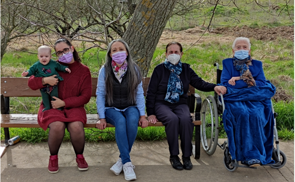 Cinco generaciones de mujeres vilechanas «de pura cepa»