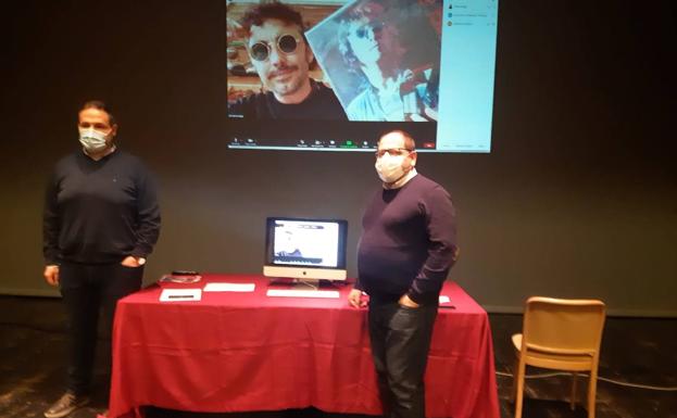 Canco Rodríguez estrena 'El Rock & Roll ha muerto' en el Teatro de La Bañeza