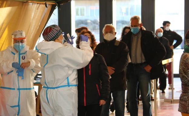 La incidencia de la covid-19 en León a 14 días sigue subiendo y ya supera los 131 casos