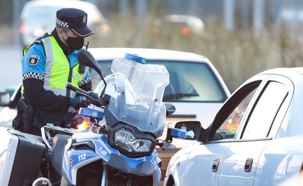 La Policía Local de León detiene a un menor por tráfico de drogas, localizado tras huir en un vehículo