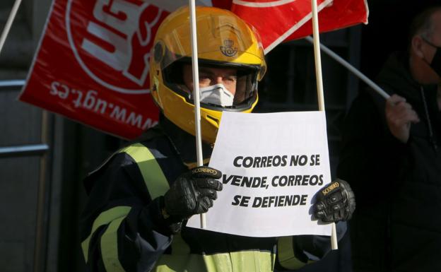 Los carteros rurales ofrecerán en el domicilio muchos de los servicios que se prestan en las oficinas de Correos