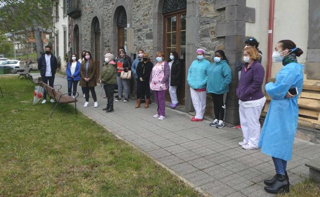 El PSOE exige a la Junta que habilite mecanismos financieros para salvar la residencia El Roble de Caboalles de Abajo