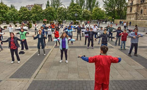 El taichí regresa este fin de semana a la plaza de San Marcos para conmemorar el aniversario de su fundador