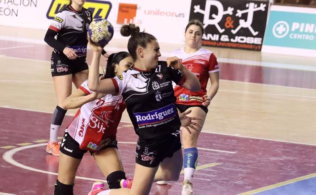 María Sancha comanda el último triunfo antes de luchar por el ascenso