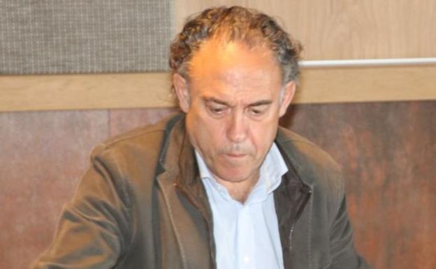 Llamazares, sobre los gritos contra él: «Respeto todas las opiniones»