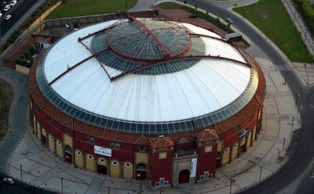 El Ayuntamiento de León embarga la plaza de toros por una deuda de 325.000 euros