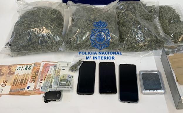 La Policía Nacional detiene a una pareja que vendía droga 'a domicilio' en Ponferrada