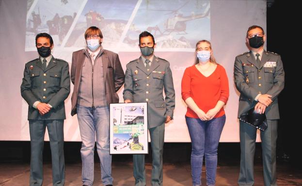El Instituto Juan del Enzima homenajea al Grupo de Rescate de la Guardia Civil