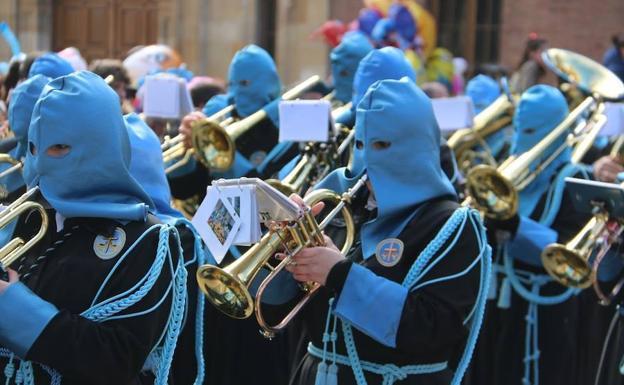 Las bandas de la Semana Santa de León hacen frente común para regresar a la actividad