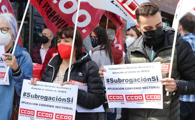 Los trabajadores de Renfe en León reclaman una subrogación justa para sus compañeros del servicio en tierra