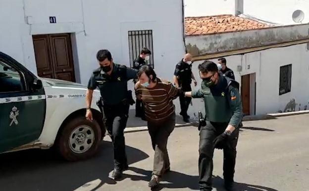 Encuentran los cadáveres de dos hermanos en Badajoz