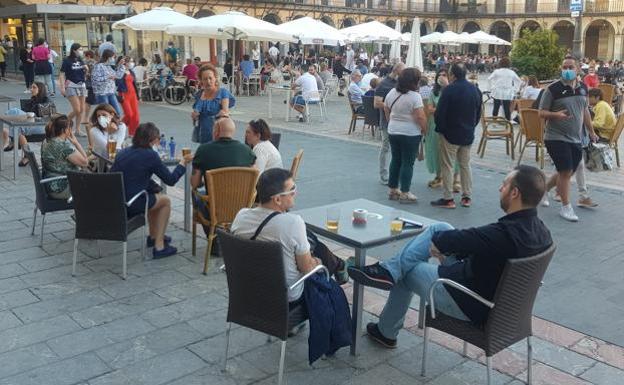 La hostelería de León abre desde hoy hasta la medianoche aunque con limitación de aforo