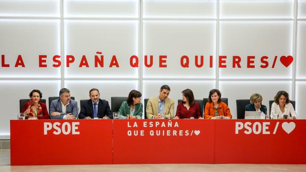 El PSOE esgrime un temor de adelanto electoral en Andalucía que no ve en la coalición PP-Cs de Castilla y León