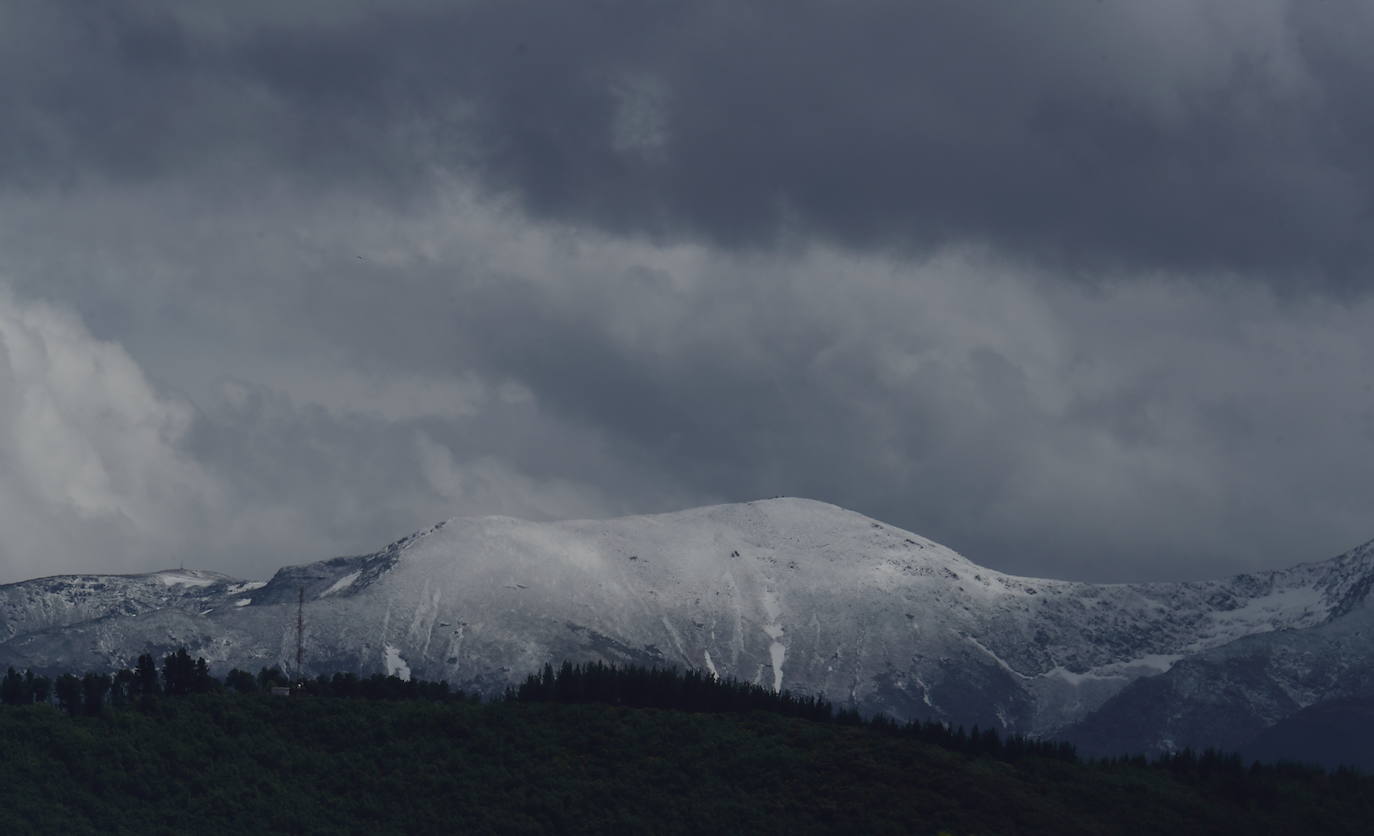 Cumbres blancas en la comarca