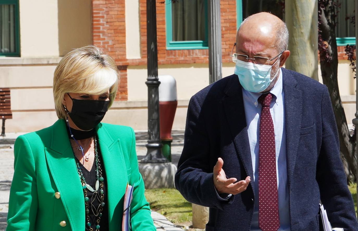 Castilla y León cree que a mediados de junio podría vacunar a los mayores de 40 años