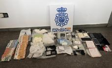 Cuatro detenidos en Parla por adulterar y cortar cocaína que era distribuída en Asturias y León