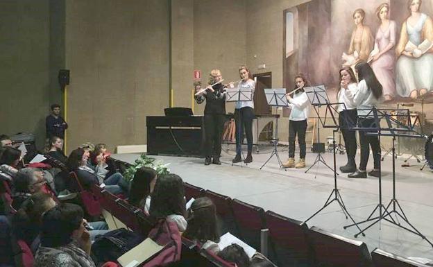 La Escuela Municipal de Música Ángel Barja mantiene abierto durante este mes el plazo de preinscripción para el próximo curso