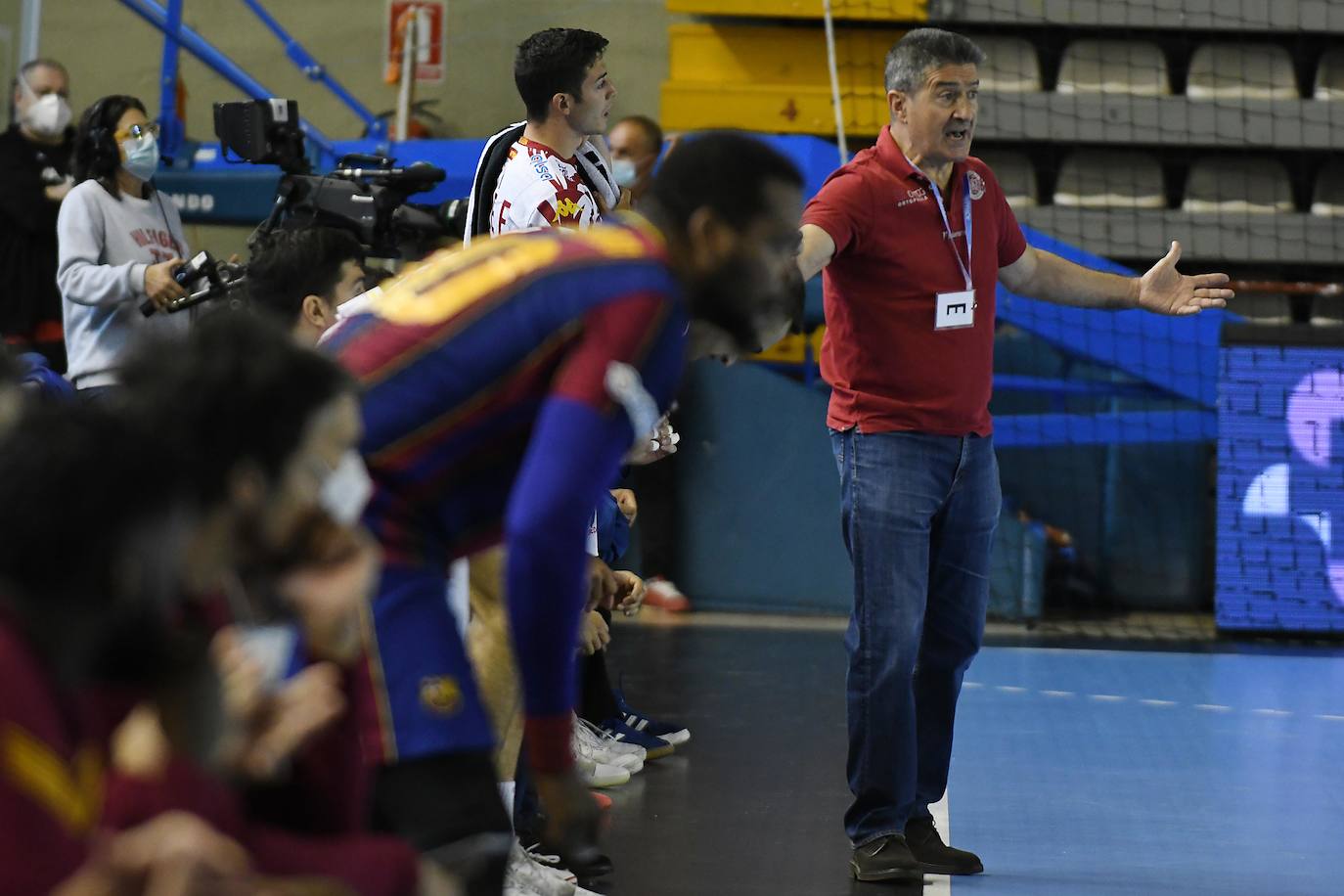 Cadenas ve «complicada» la continuidad de Donlin y señala a Marchán y Natán Suárez