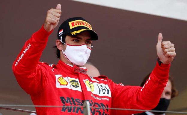Sainz, exultante: «El equipo, como mínimo, merecía un podio»
