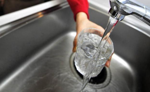 La Bañeza avisa de cortes de agua en la pedanía de Santiago de la Valduerna y Carretera de Villalís
