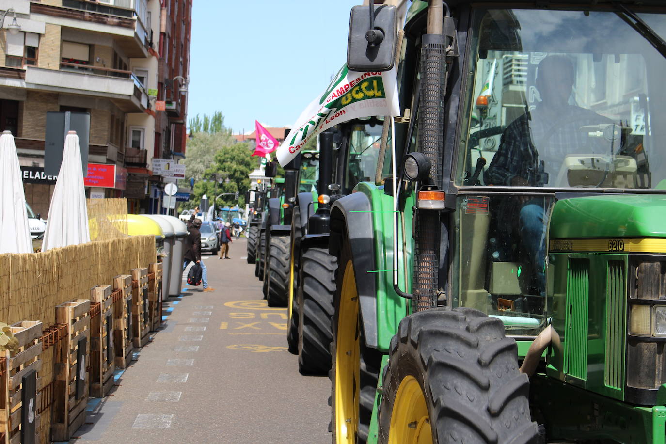 Los tractores leoneses vuelven a la calle por la PAC: «Como no se aclare esto, a ver quién se queda en el campo»