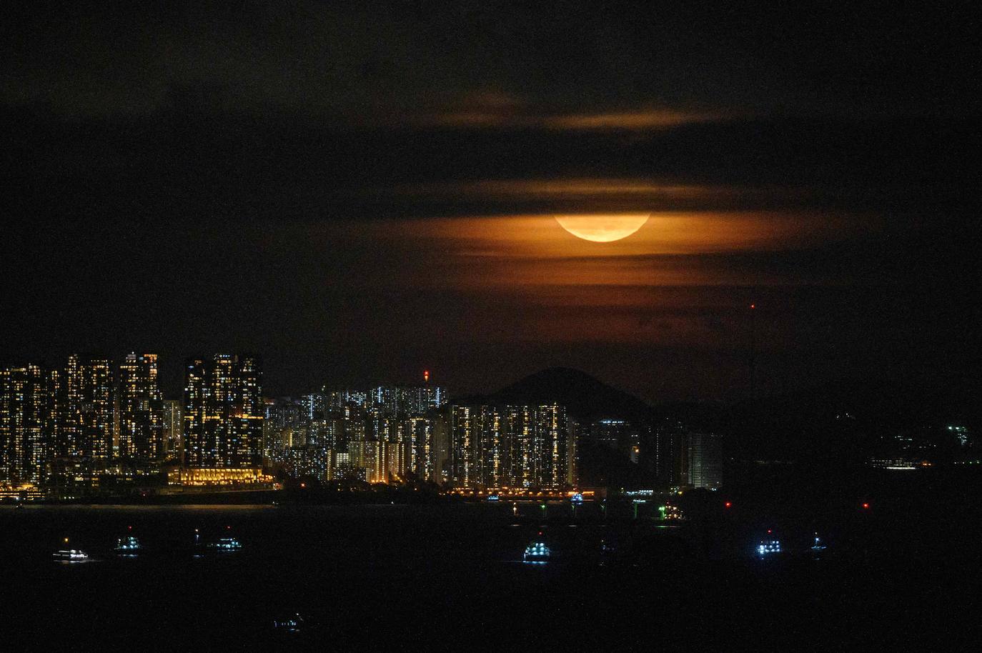 Así se vio la espectacular superluna desde diferentes puntos del mundo