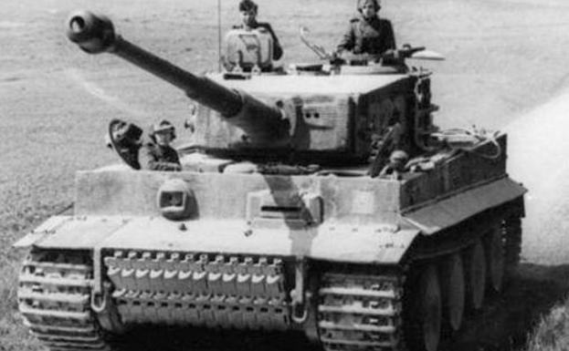 Juzgan a un jubilado alemán por guardar un Panzer en el sótano