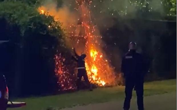 Un pequeño incendio en los setos del paseo Papalaguinda obliga a actuar a los Bomberos