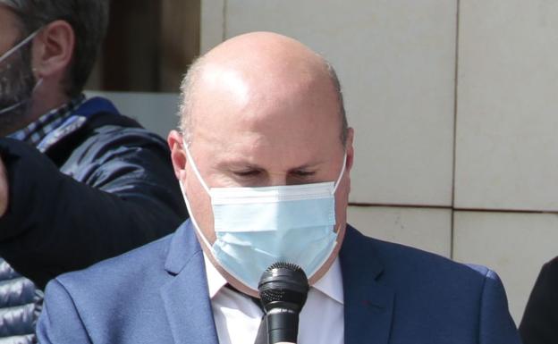 Miguel Ángel Gago se va de la alcaldía de Mansilla entre reproches a la oposición