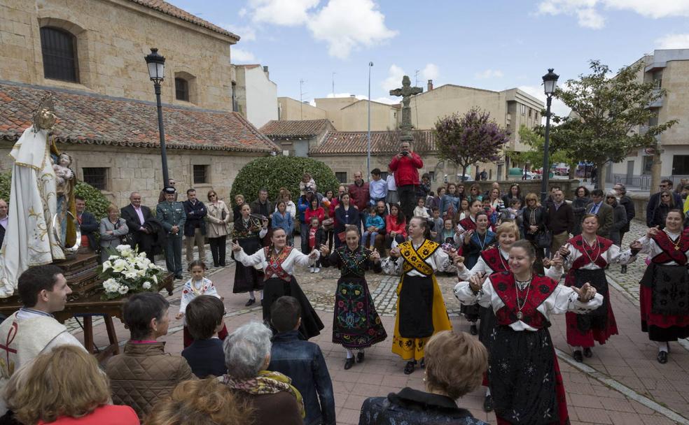 Villamayor de Armuña: de los quintos a la Feria de la Piedra