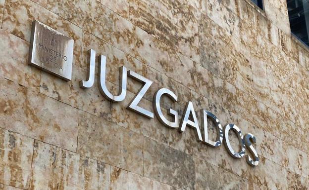 Se enfrenta a tres años de prisión por colarse en el piso de su ex pareja y amenazarla de muerte