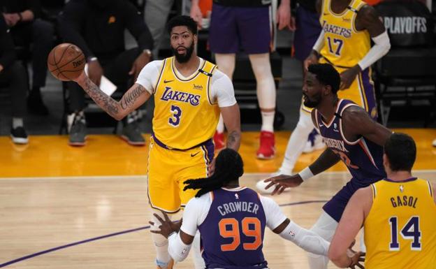 Los Lakers se despiden del título tras caer ante los Suns