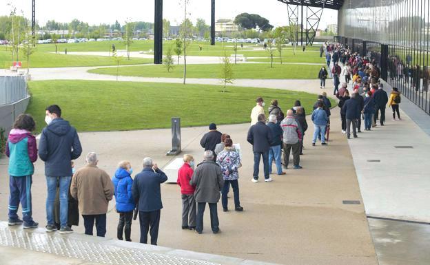La vacunación irrumpe en León entre la franja de edad comprendida entre los 40 y los 49 años