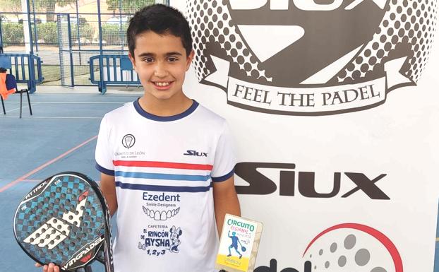 La cantera de pádel de León triunfa en Valladolid